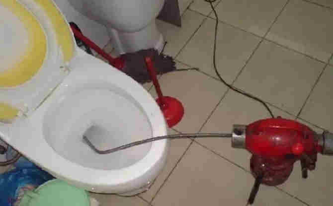 桑植马桶通下水